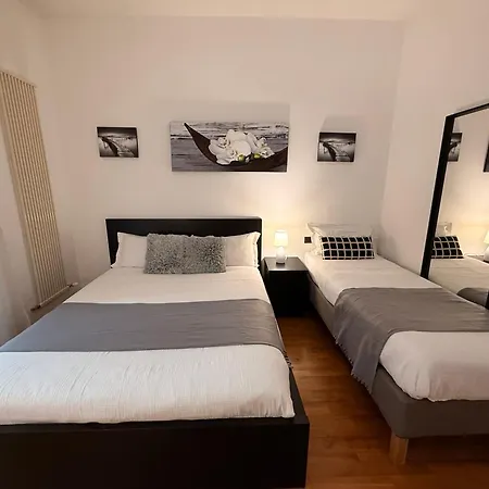 Casa De Rossi *